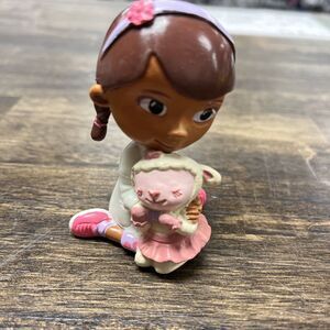 Doc McStuffins Dottie with Lambie 3" Disney Toy Figure 353546 Year 2014